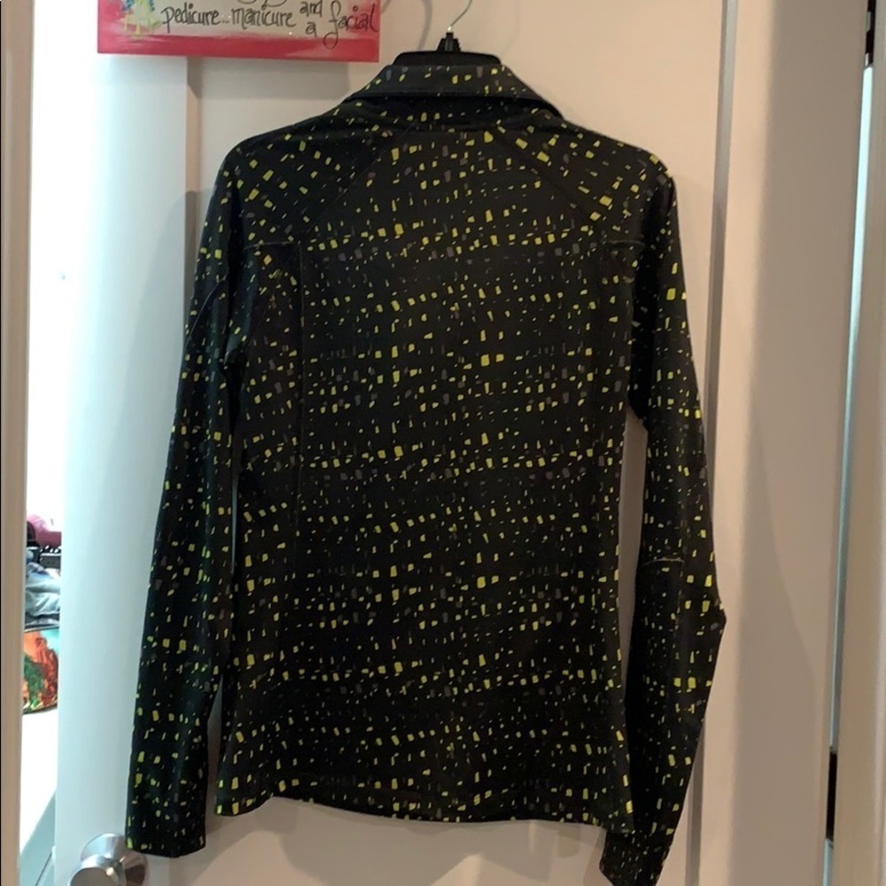 Under Armour Workout Top Medium - image 5